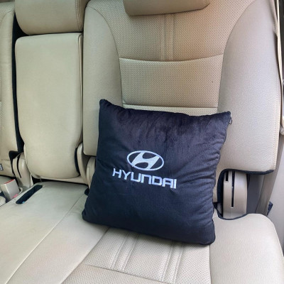 Gối và chăn (mền) 2 trong 1 (logo Hyundai) - Sử dụng làm tựa lưng chăn đắp văn phòng hoặc ô tô tiện dụng chất lông tuyết