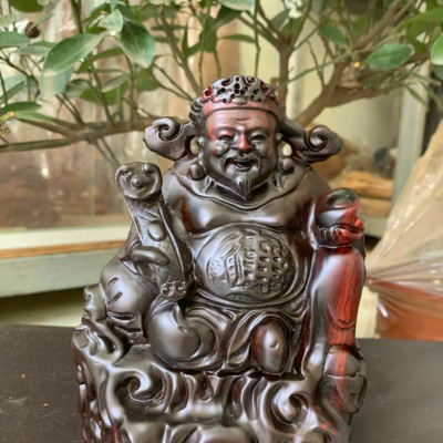 Tượng thần tài bằng gỗ trắc đỏ đen kt 15×13×8cm 