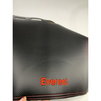 Thảm taplo cho xe Ford Everest 2022, 2023 chất liệu da vân carbon cao cấp - Hàng loại 1