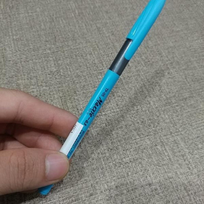 Bút Bi Maxxie TP-05 - Mực Xanh (Mẫu Màu Giao Ngẫu Nhiên)