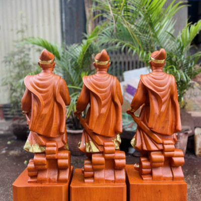 Tượng trần quốc tuấn ,trần hưng đạo vương bằng gỗ hương đá kt cao 80×26×22cm