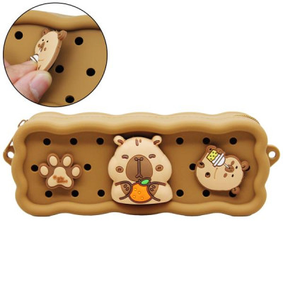 Bóp Viết Nhựa Kèm Charm Capybara - Shunde 9161