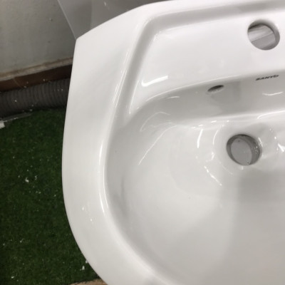 COMBO Chậu rửa mặt treo tường cỡ nhỏ GL4035CS - 40x35 cm, vòi rửa mặt đồng mạ crom lanh (đẹp, nhẹ nhàng tinh tế); chậu viền chống tràn