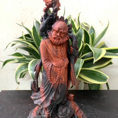 Tượng đạt ma sư tổ bằng gỗ trắc đỏ đen kt cao 20cm  