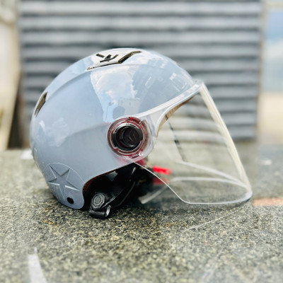 Mũ bảo hiểm xe máy 1/2 Rona R9K có kính dài màu trong, mũ freesize nhiều màu dành cho cả nam và nữ