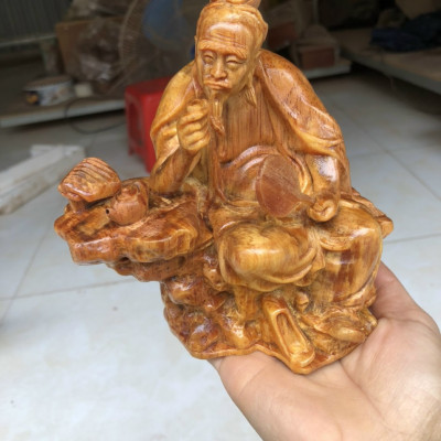 Tượng ông thần trà bằng gỗ huyết long mọng dầu  kt 15×15×9cm