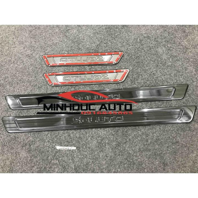 Ốp bậc cửa trong ngoài titan Kia Soluto