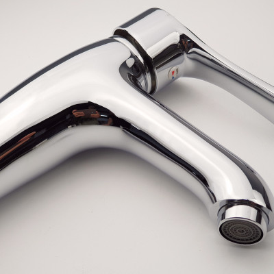 Vòi Lavabo nóng lạnh Đồng mạ Chrome Eurolife EL-D19