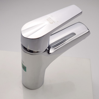 Vòi lavabo nóng lạnh Eurolife EL-3002 (Trắng bạc)