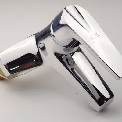 Vòi Lavabo 2 chân Đồng mạ Chrome Eurolife EL-IRIS03 ( Trắng bạc)