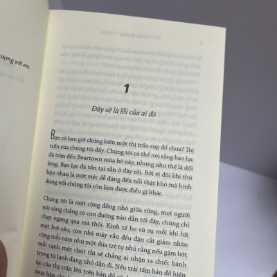 BEARTOWN 2 - CHÚNG TÔI ĐẤU VỚI CÁC BẠN - Fredrik Backman - Hoàng Anh dịch - Nhà xuất bản Trẻ