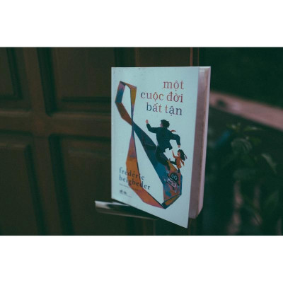 Sách - Một cuộc đời bất tận (Nhã Nam HCM)