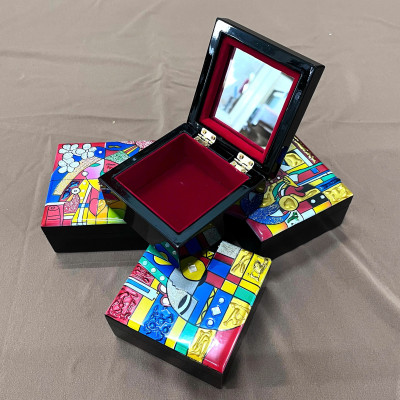 Loại 1-Hộp Đựng Đồ Trang Sức Bằng Gỗ Sơn Mài 10x10 cm Cẩn Ốc, Trứng Lót Vải Nhung Đỏ Sang Trọng