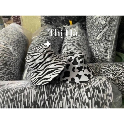 Mũ bucket loang vằn hot trend