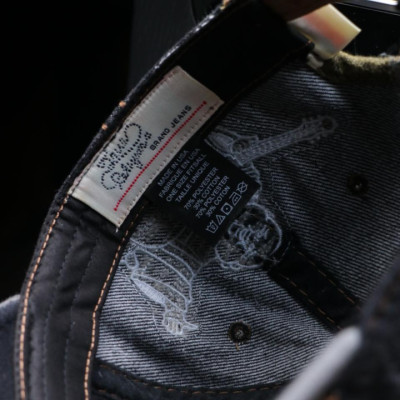 Nón kết, mũ lưỡi trai Ông Địa U phối vải phối jeans form đẹp thời trang đường phố