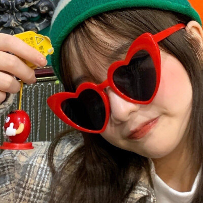 Kính râm thời trang hình trái tim ulzzang Hàn Quốc