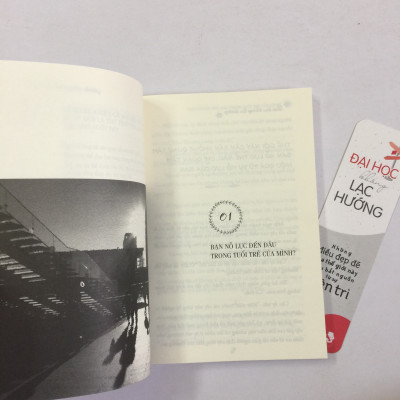 Kim Chỉ Nam Dành Cho Bạn Trẻ: Đại Học Không Lạc Hướng có bookmark