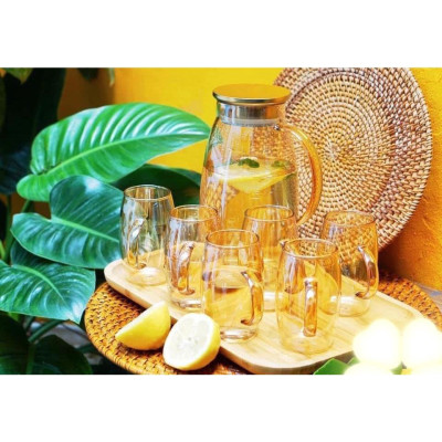 Combo bộ bình đựng nước uống thủy tinh chịu nhiệt cao cấp kèm khay gỗ màu vàng