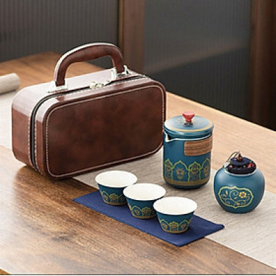 Bộ du lịch cầm tay