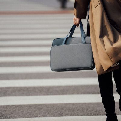 Túi Xách TOMTOC HER H21 Briefcase Premium Dành Cho Macbook 14 inch - Hàng Chính Hãng