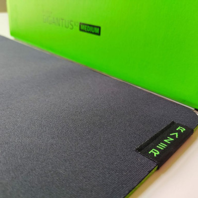 Miếng lót Chuột Razer Gigantus V2 [Mới, hàng chính hãng]