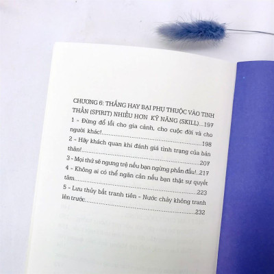 Sách - Người Cân Bằng Cuộc Sống (Tặng Kèm Postcard)