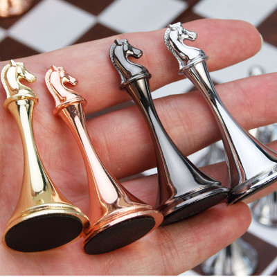 Bộ cờ vua bằng kim loại cao cấp