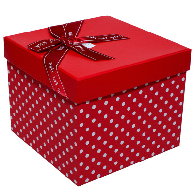 Hộp Quà Vuông V023 - 18 x 18 x 15 cm - Giao màu ngẫu nhiên