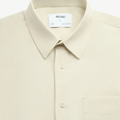 Áo sơ mi tay ngắn nam vải gió túi đắp. Loose - RT 10S25SHS050 | ROUTINE CÀ MAU