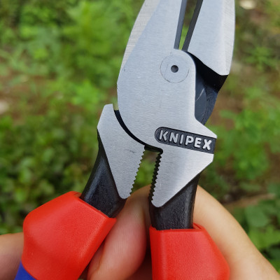 Kìm cắt cáp Knipex Lineman 09 02 240