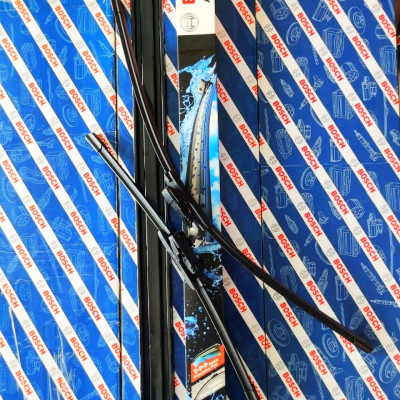 BỘ GẠT MƯA BOSCH AEROTWIN EURO SET PORSCHE MACAN - 20X24 (7296)