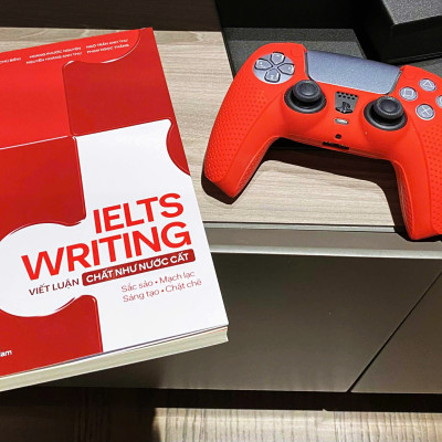 Sách - IELTS WRITING: Viết luận “chất như nước cất” - Tác giả Nguyễn Hoàng Huy