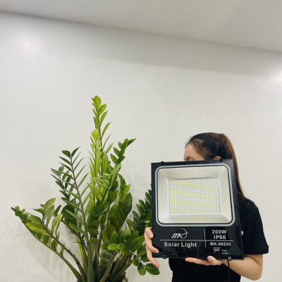 Đèn pha LED năng lượng mặt trời 200W MK-99200
