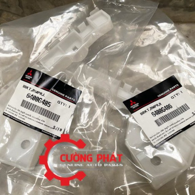 Giá cài cản trước Mitsubishi Mirage 6400G485, 6400G486