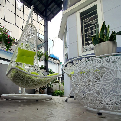 Bộ bàn ghế sân vườn + xích đu NAVICOM - Nệm vải nhung xanh cốm