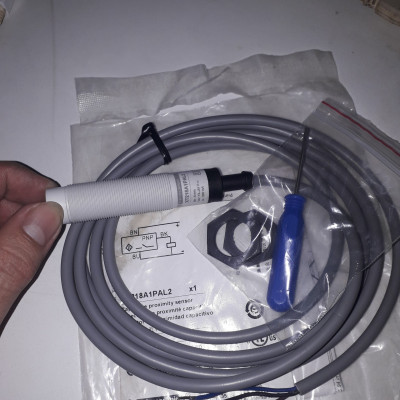 XT218A1PAL2 Cảm biến tiệm cận điện dung | Chính hãng |