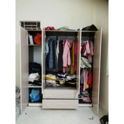 Tủ màu gỗ phối trắng Cao 185 rộng 1m65 sâu 50 