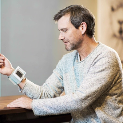 Máy Đo Huyết Áp Cổ Tay Microlife W3 COMFORT