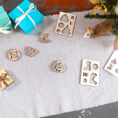 Mô Hình Gỗ Cơ Khí -  U-Fidgets-Happy new Gears- Mẫu Trang trí năm mới, sản phẩm chính hãng Ugears, nhập khẩu nguyên bộ từ EU, Fidget, DYI