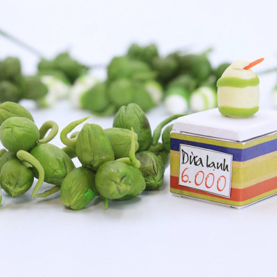 Mô Hình Xe Hàng Rong Thu Nhỏ Bằng Gỗ Ở Sài Gòn - Thế Giới Tí Hon - Xe Dừa - HR17