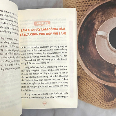 Sách - Cuộc Chơi Làm Công