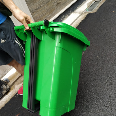 THÙNG RÁC NHỰA ĐẠP CHÂN 60 LÍT