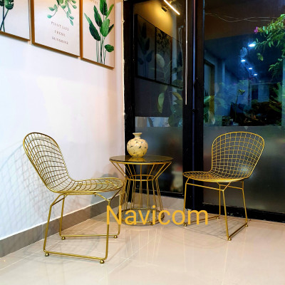 Bộ bàn ghế sân vườn ( phiên bản màu vàng)