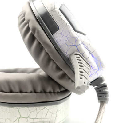 Tai Nghe Chụp Tai Chuyên Game GUTEK A7 jack 3.5 Có Mic Đàm Thoại, Hiệu Ứng Đèn Led Đổi Màu, Dùng Cho Cả Điện Thoại Và Máy Tính, Âm Thanh Trung Thực - Hàng Chính Hãng