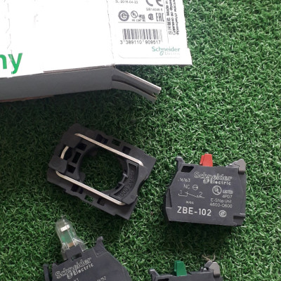 |Chính hãng| Phụ kiện nút nhấn ZB5AW0M65 Schneider, 1NO + 1NC + Đèn màu xanh 220V