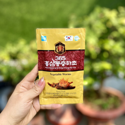 Nước hồng sâm Đông trùng hạ thảo hộp 70ml*20 gói - Quà tặng sức khỏe mọi nhà
