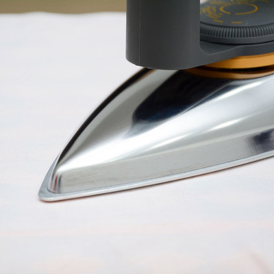 Bàn ủi khô Philips HD1172/01 1100W - Hàng chính hãng