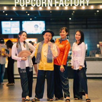 Bộ bà ba phối áo phi vàng đồng quần phi đen