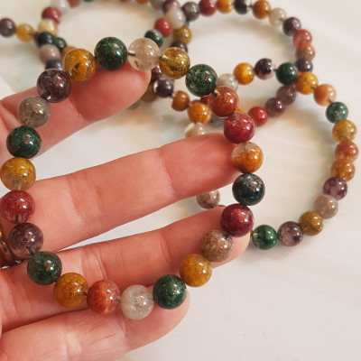 Vòng tay phong thuỷ may mắn đá Thạch anh Ưu linh đa sắc Size hạt 8mm đá Ưu linh đẹp sang trọng của đá thạch anh tự nhiên đa sắc giúp xua tan mệt mỏi, đem đến năng lượng tích cực may mắn tài lộc cho gia chủ ,tăng sự quyến rũ sang trọng cho phái đẹp ạ