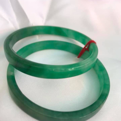 Cặp Vòng Cẩm Thạch Bản Vuông 52mm Xanh Ngọc Lý Đậm Bóng Đẹp  Ni 52mm x cao 7mm x dầy 4mm  Nữ Mạng Thủy Mộc Hỏa 50kg -> 56kg đeo ạ